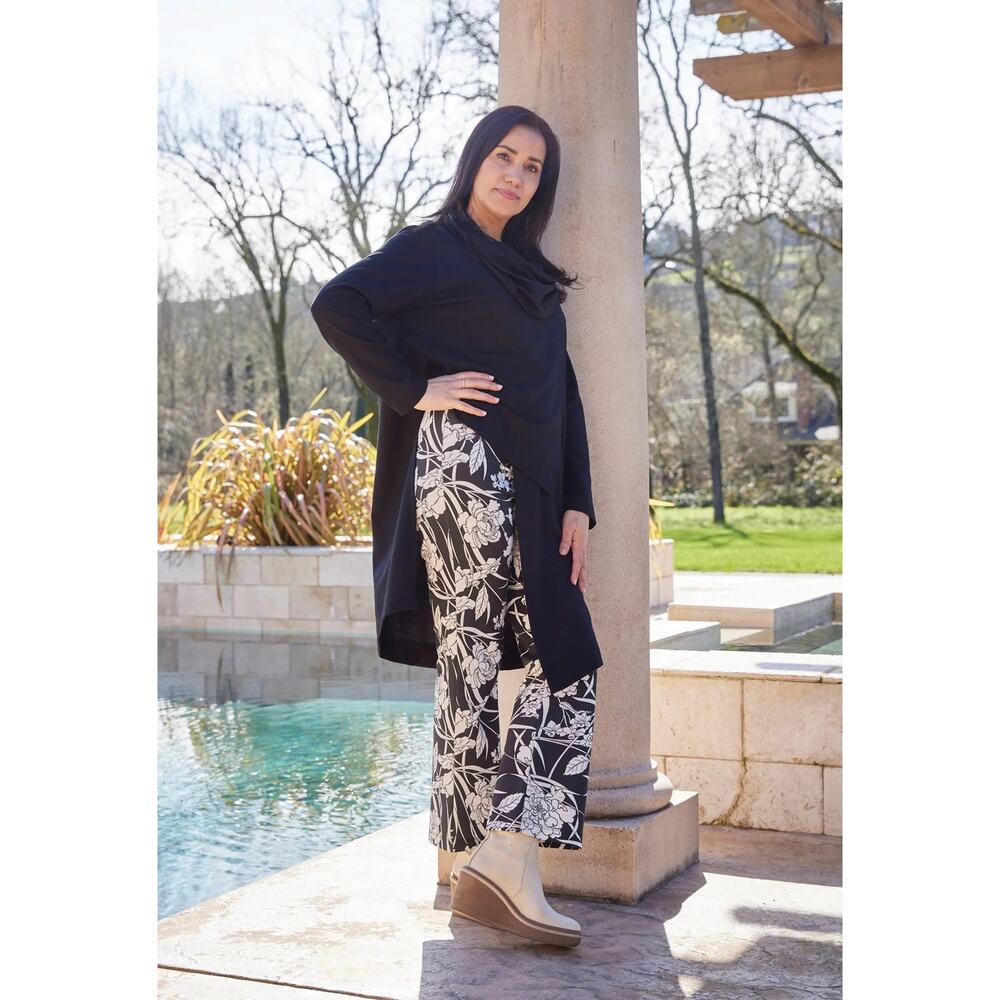 NWT Bryn Walker High Waist Flare Legging in Cream/Black Print Modal Ponti